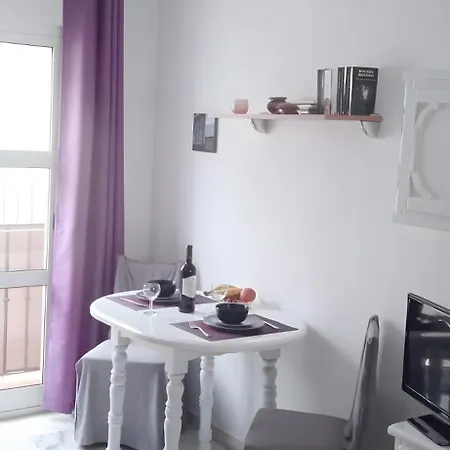 Annett - Solo Familias Apartment